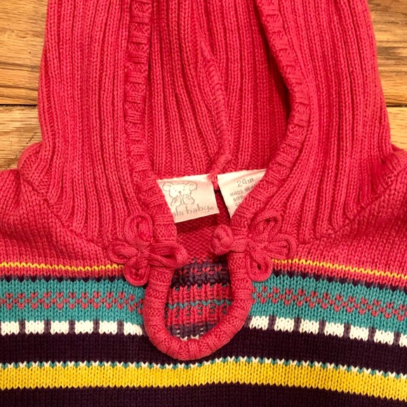 Pink knit cape with hood, multicolored design through the middle and fringe, 24M - Picture 4 of 6